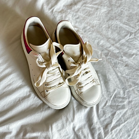 Alexander McQueen Oversized sneakers - Picture 3 of 5